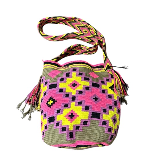 Authentic 100% Wayuu Mochila Colombian Bag Size XL Neon Pink Bucket Crossbody - Picture 3 of 9